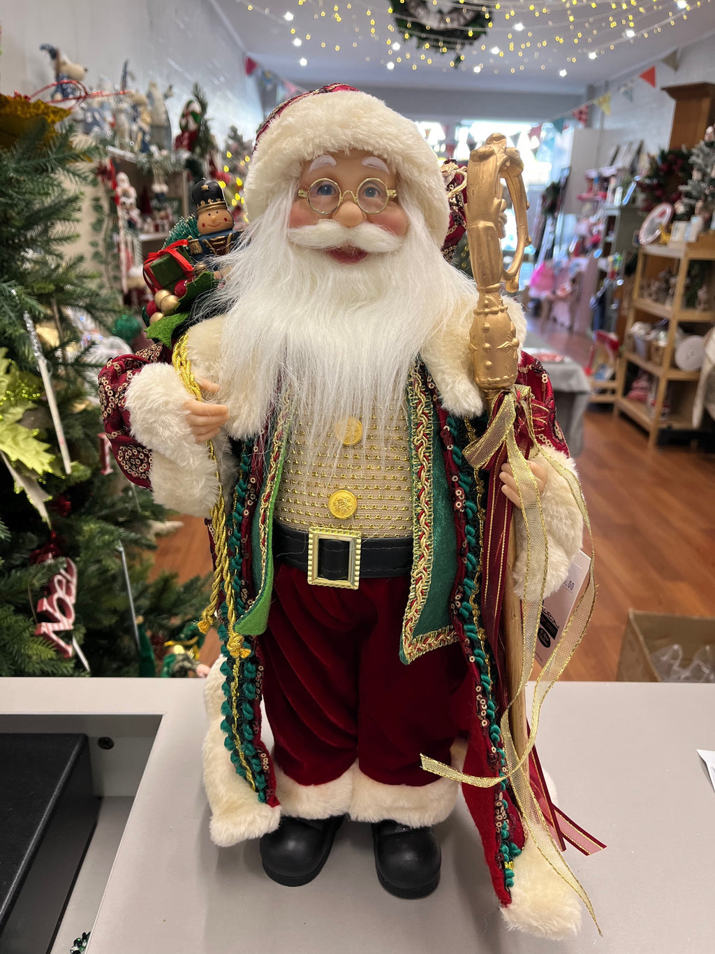 Traditional Santa image 0